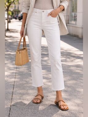 AG White Isabelle high rise straight leg crop jean NWT